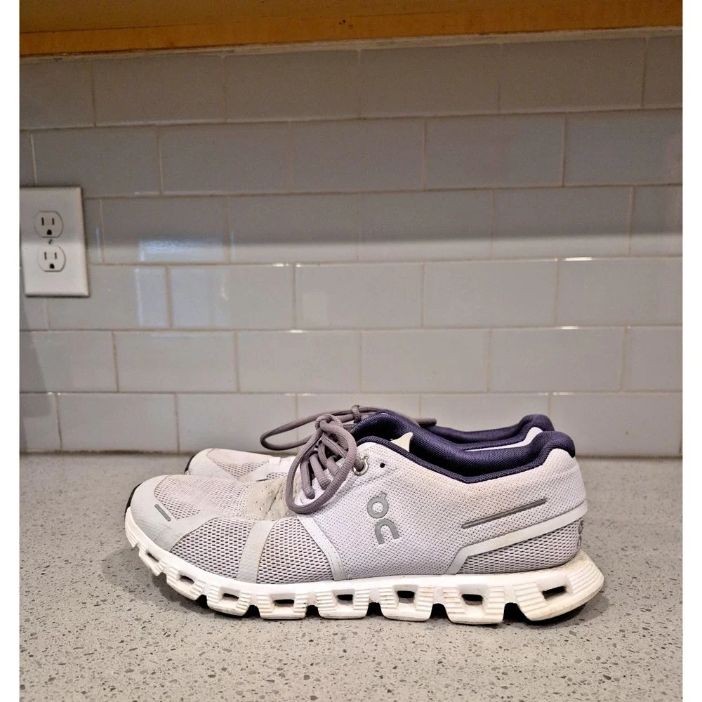 On Cloud 5 Running Shoes AUTH Glacier White Men's US 9 EU 45 Sneakers